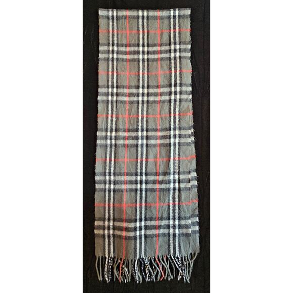 BURBERRYs of London 100% Lambswool Gray Scarf Shawl Nova Check Vintage - Picture 4 of 7